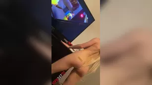 Skylar Vox shaking her ass для вас чат для бесплатное порно реальный секс