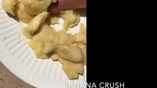 prettyfeetparis bc crushing 2 bananas is more фан than one Адалт вэбкамс чат для бесплатное порно