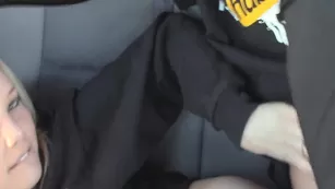 Mya Lane Quickie Car Fuck порно реальный секс