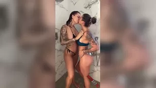Viking Barbie & Dakota James shower шоу snapchat premium порно реальный секс