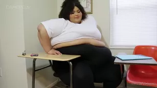SSBBWBrianna Gaining Для An A In Class