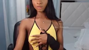 alika_houston_17052021_0958_female_chaturbate