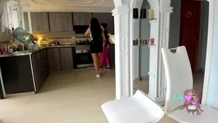 Noemibcnz chaturbate мастурбация шоу